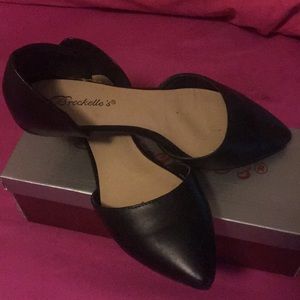 Pointed Toe Black Flats